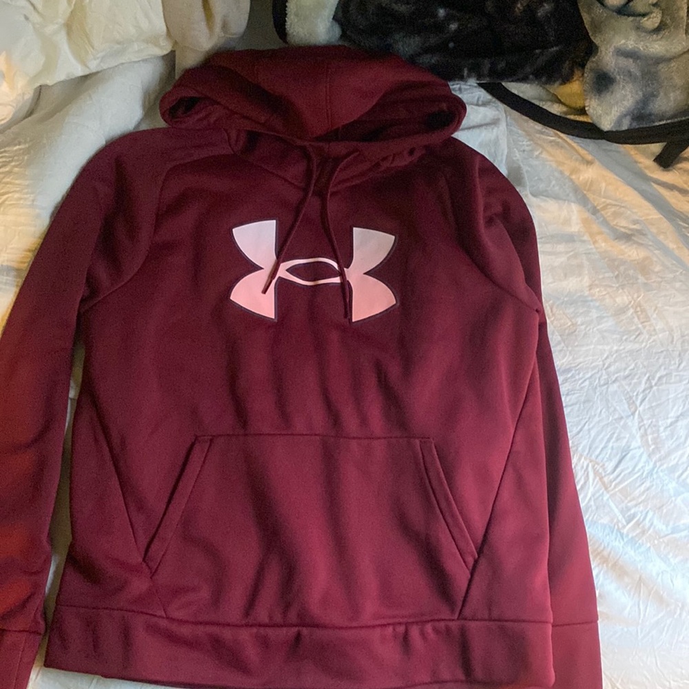 womens size M under armor hoodie